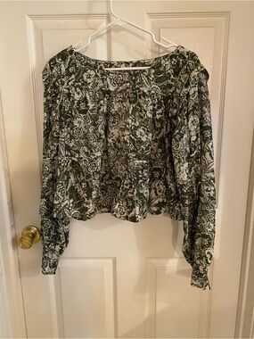 Anthropologie Green and White Floral Blouse Large